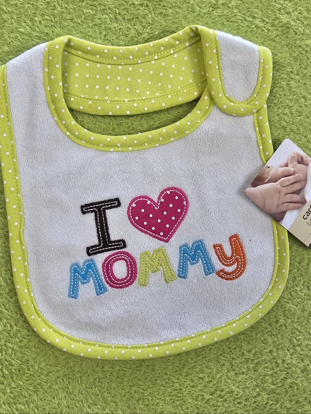 NWT -  Baby GIRLS - WHITE & GREEN TERRY BIB - CARTERS - "I LOVE MOMMY" text (Q8)